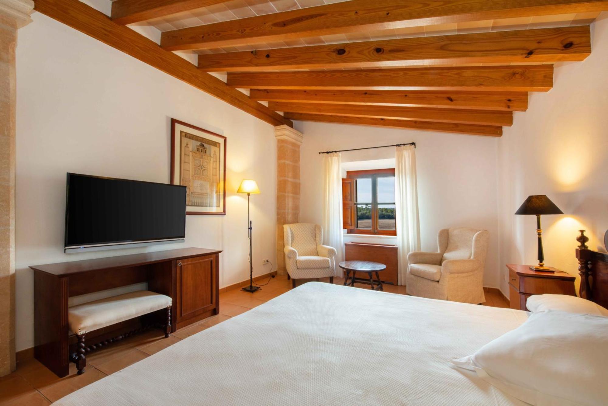 Son Roig By Valentin Landhaus Porreres