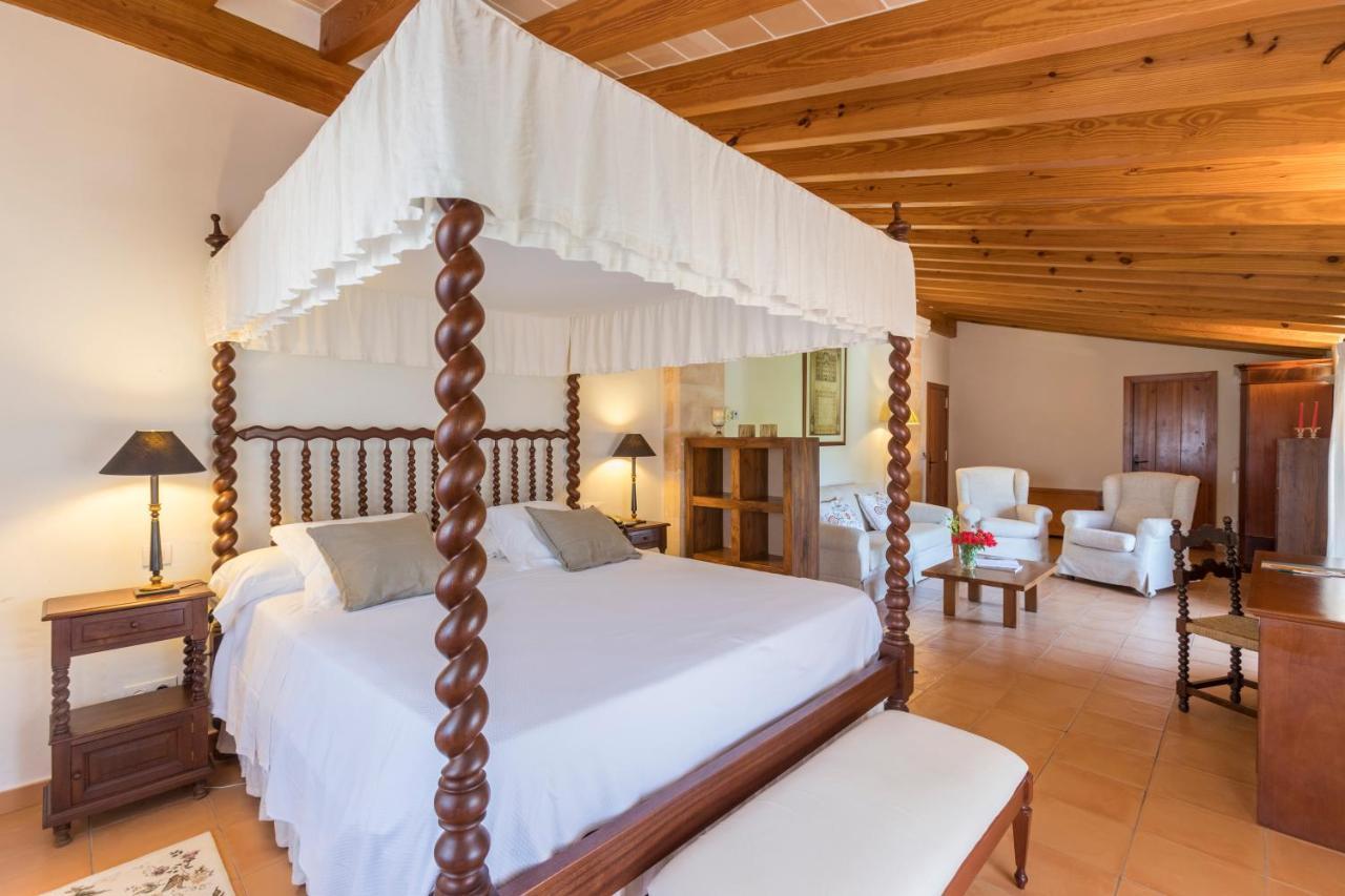Landhaus Son Roig By Valentin Porreres